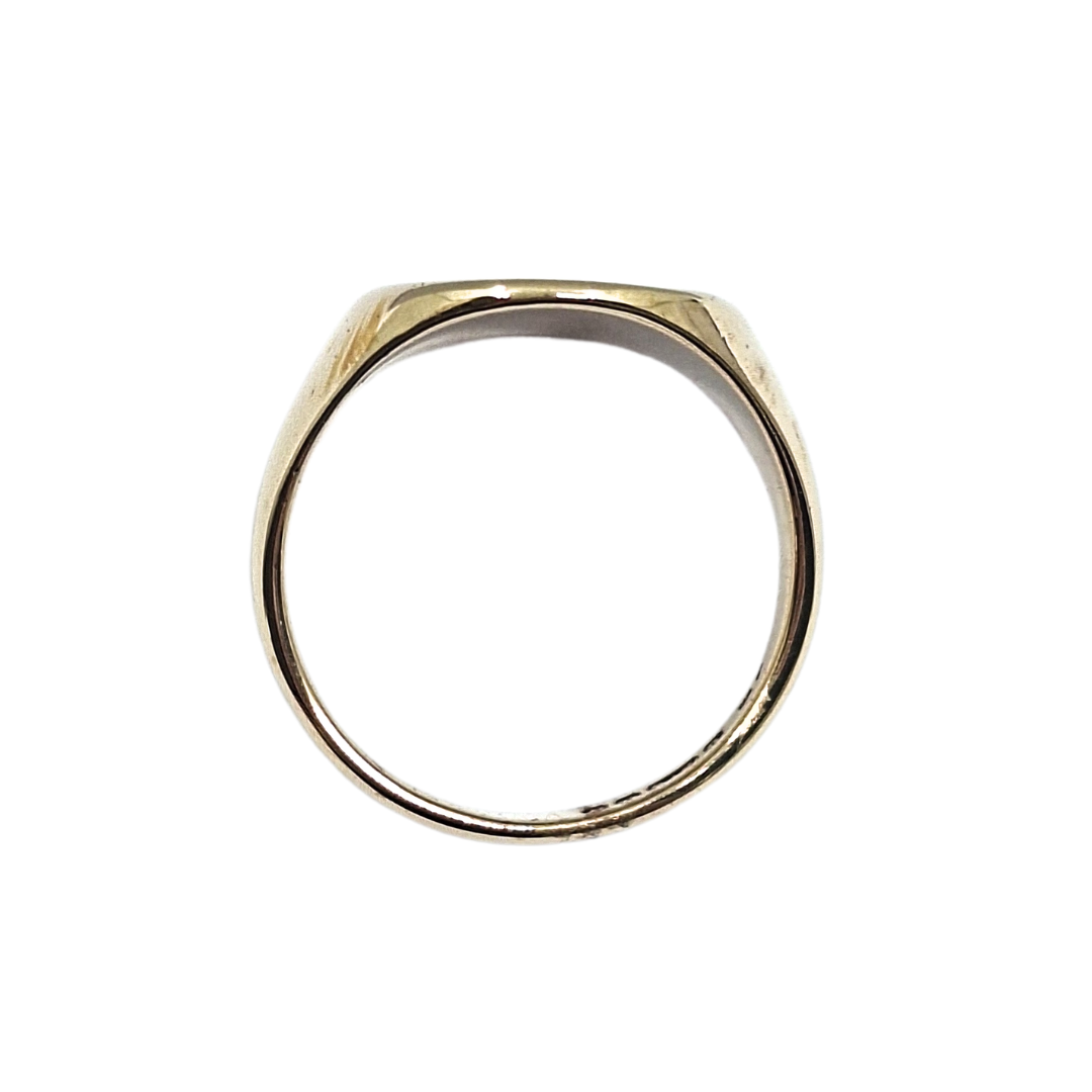 9ct Yellow Gold Oval Engraved Signet Ring