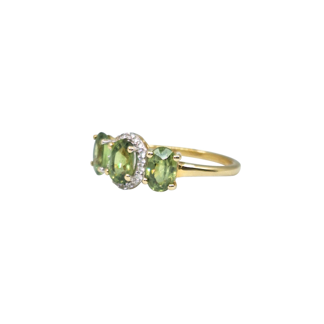 9ct Yellow Gold Green Garnet & White Zircon Ring