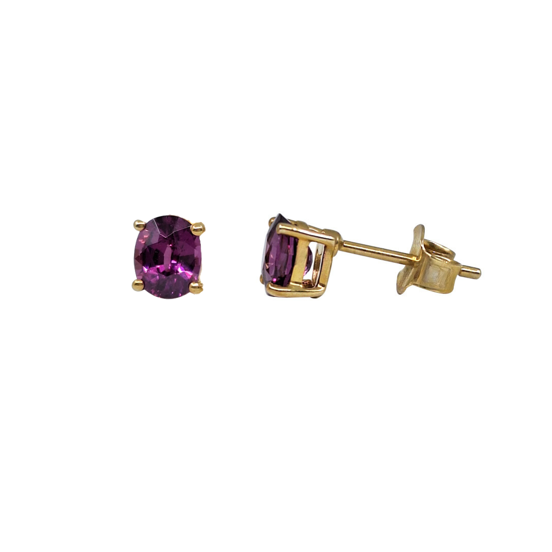 9ct Yellow Gold Garnet Studs