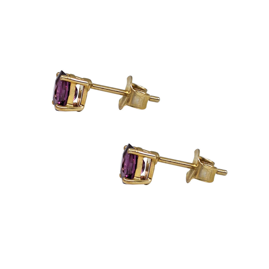 9ct Yellow Gold Garnet Studs