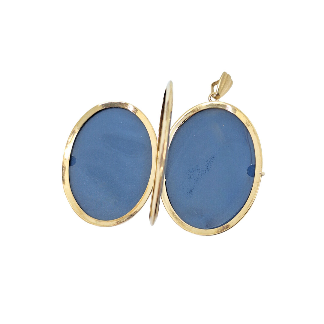 9ct Yellow Gold Oval Family Locket