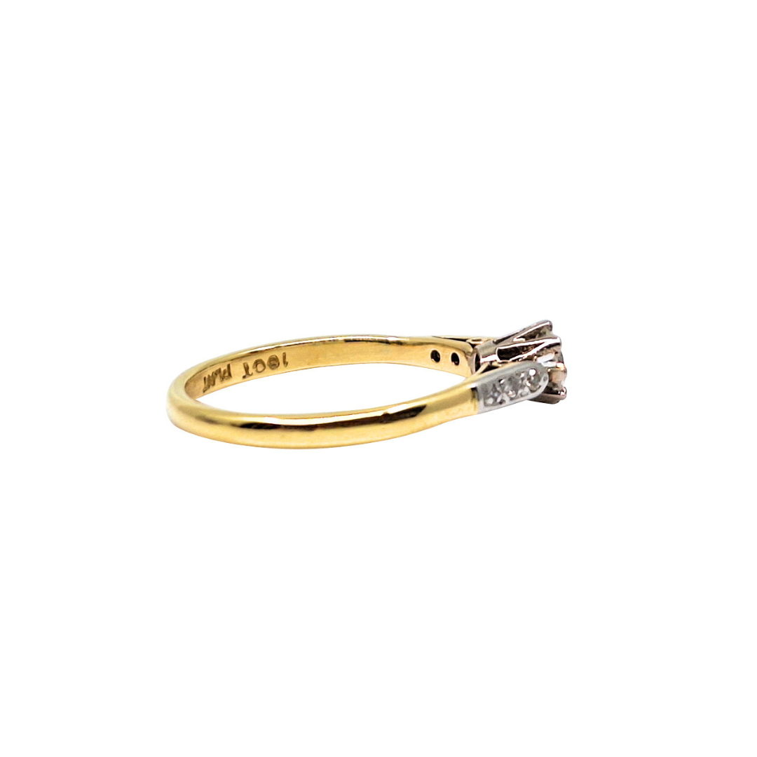 18ct Yellow Gold Diamond Solitaire Ring