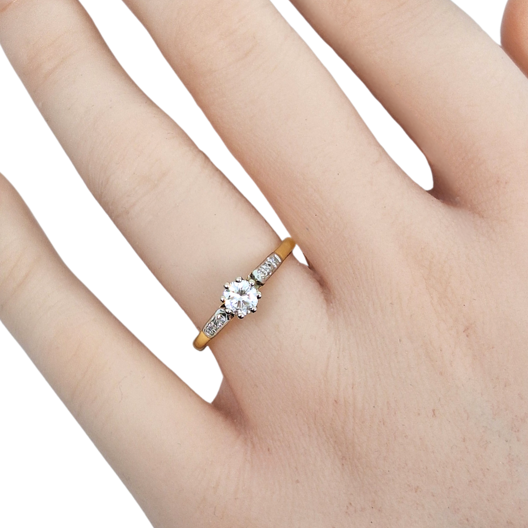 18ct Yellow Gold Diamond Solitaire Ring