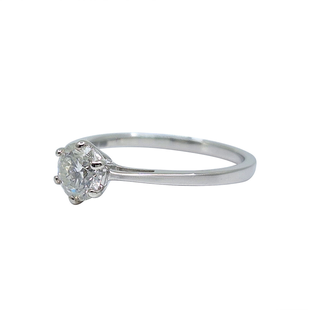 18ct White Gold Round Brilliant Diamond Solitaire Ring