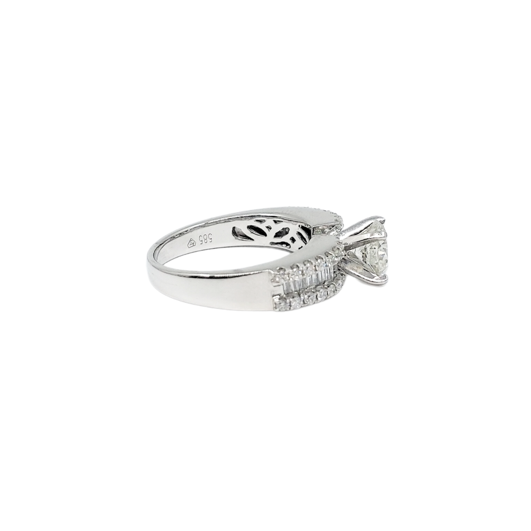 14ct White Gold & Diamond Ring
