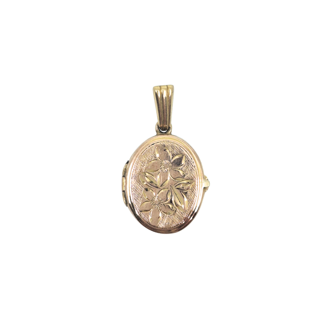 9ct Yellow Gold Oval Engraved Locket