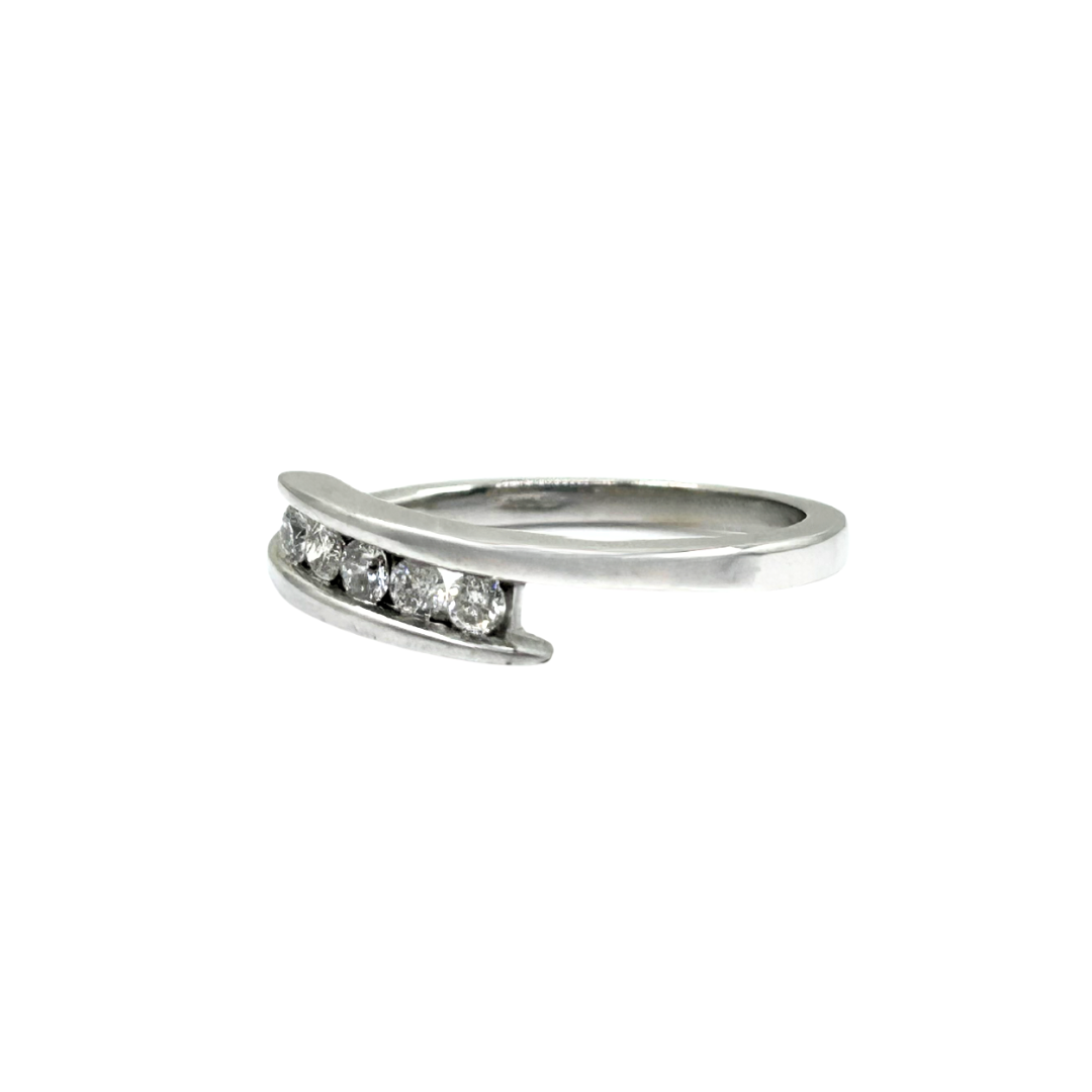 9ct White Gold Diamond 5 Stone Crossover Band Ring