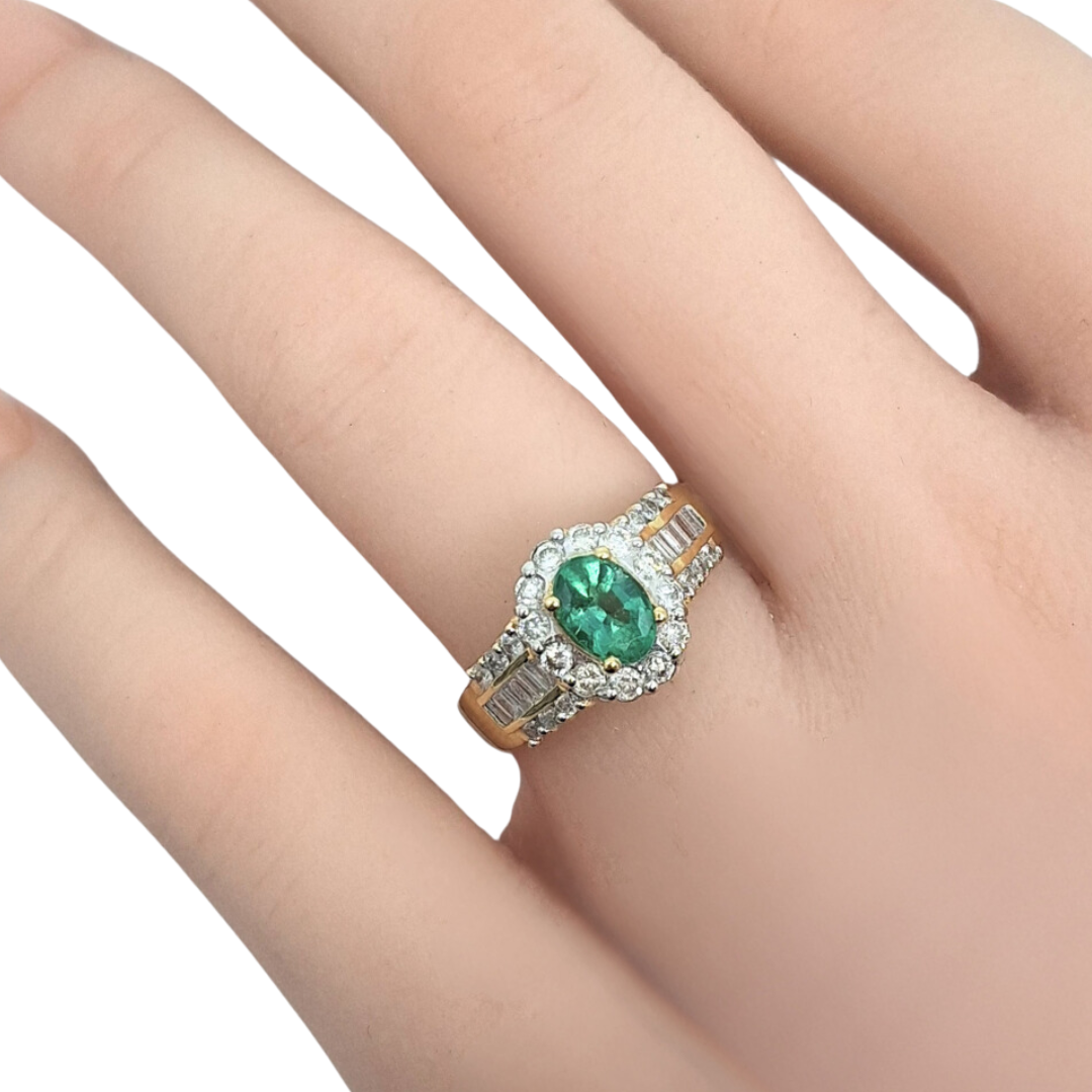18ct Gold Emerald & Diamond Cluster Ring