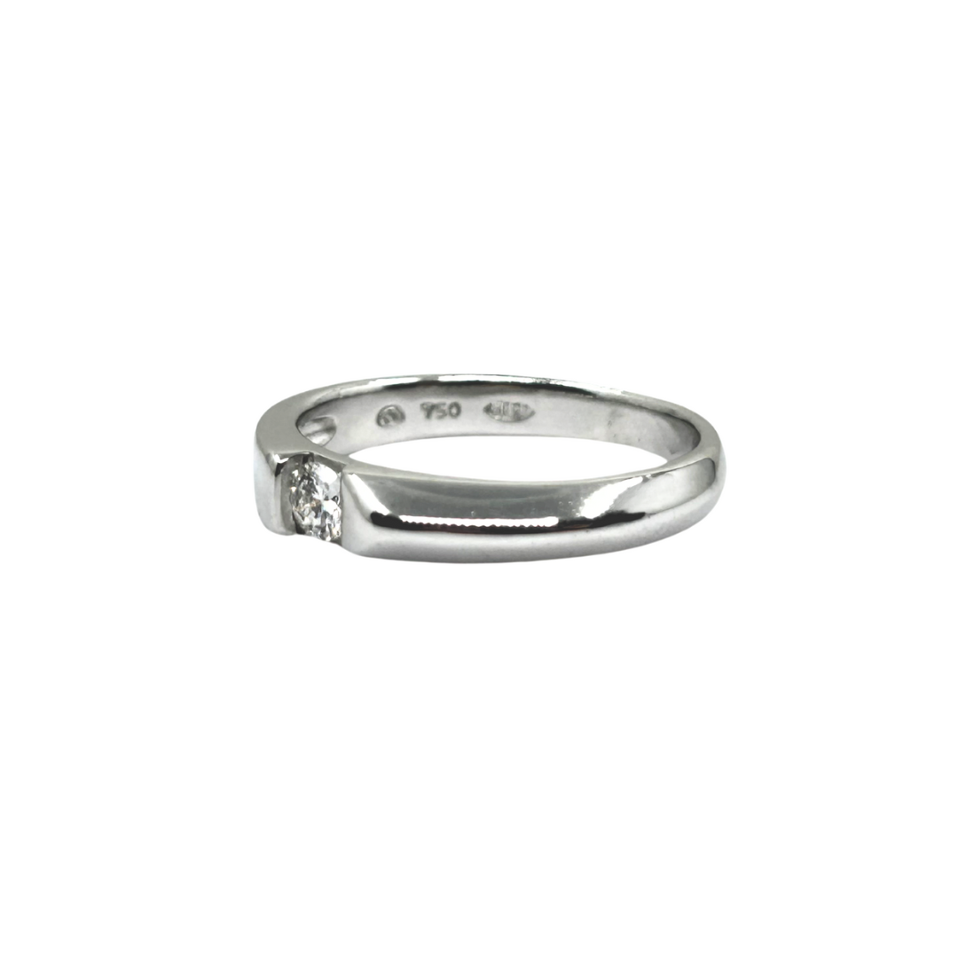 18ct White Gold Diamond Solitaire Ring