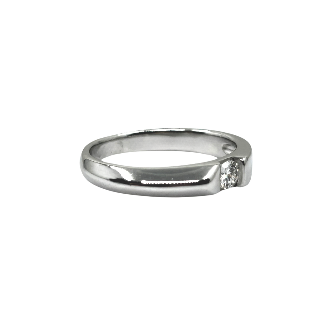 18ct White Gold Diamond Solitaire Ring