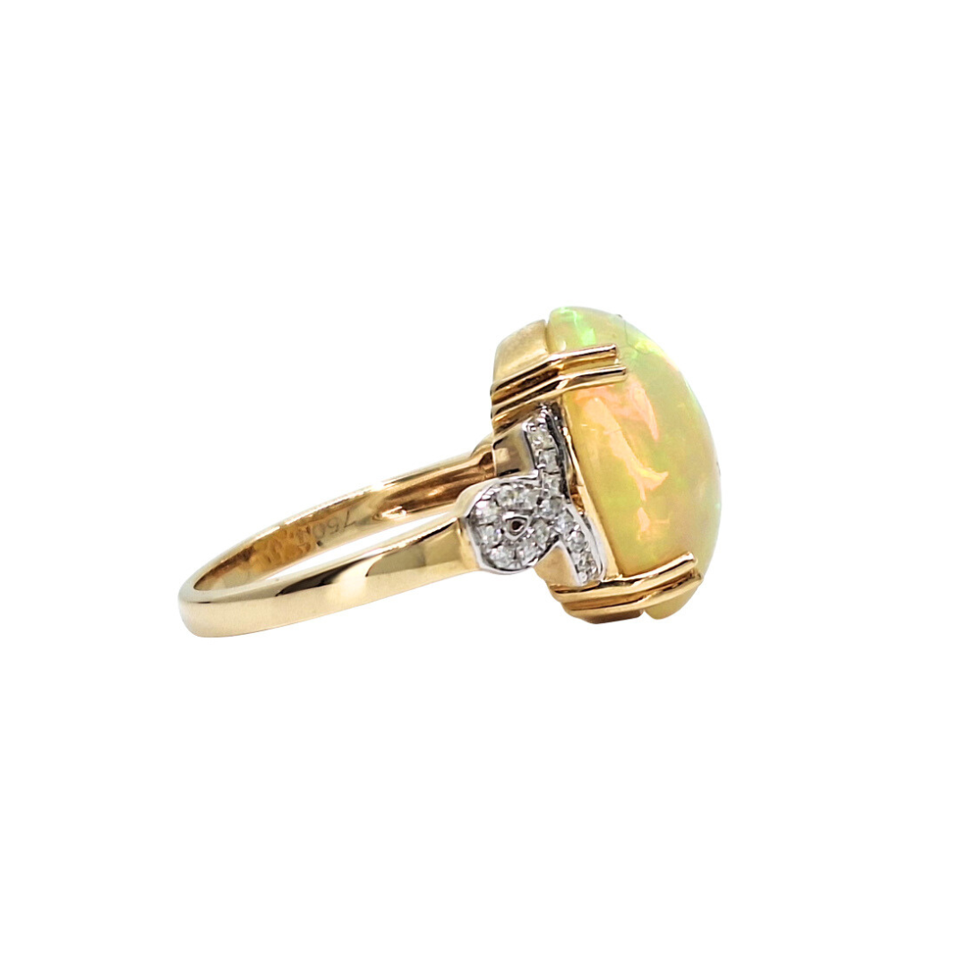 18ct Yellow Gold Opal & Diamond Ring