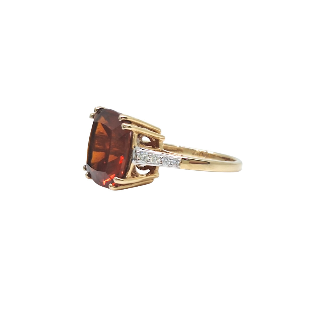 18ct Yellow Gold Red Zircon & Diamond Ring