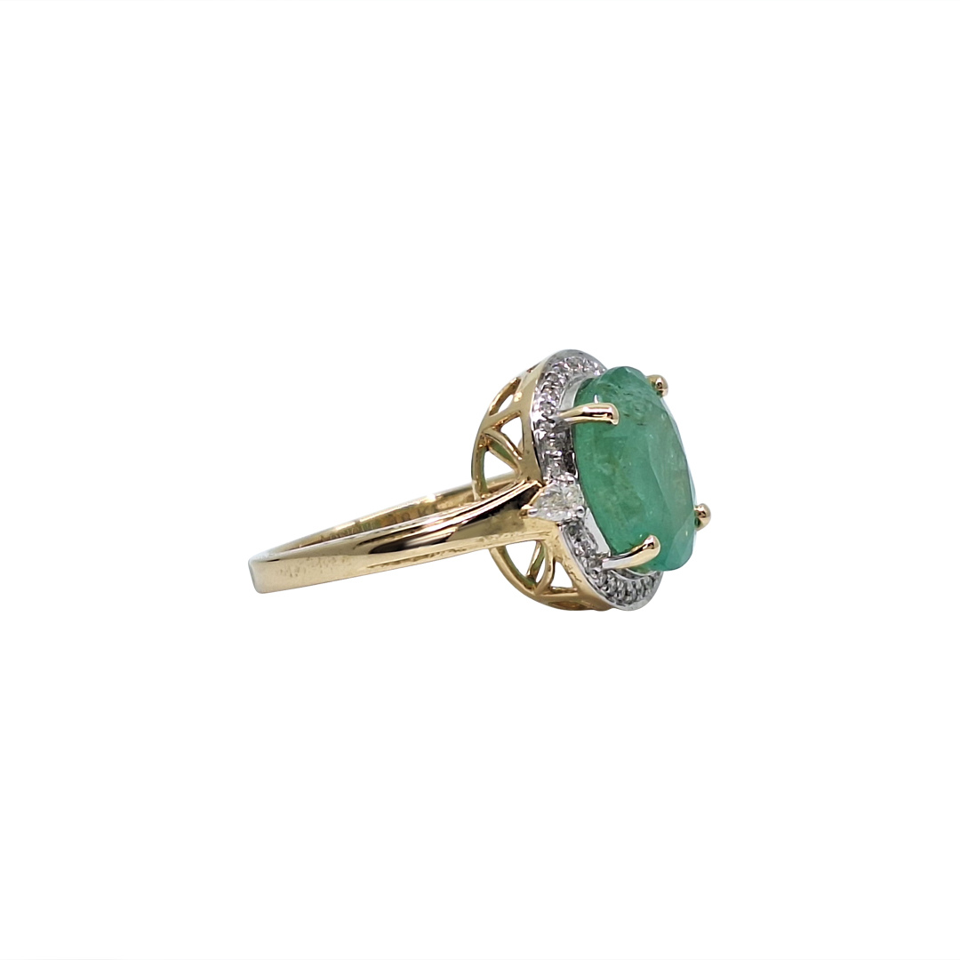 18ct Yellow Gold Emerald & Diamond Cluster Ring