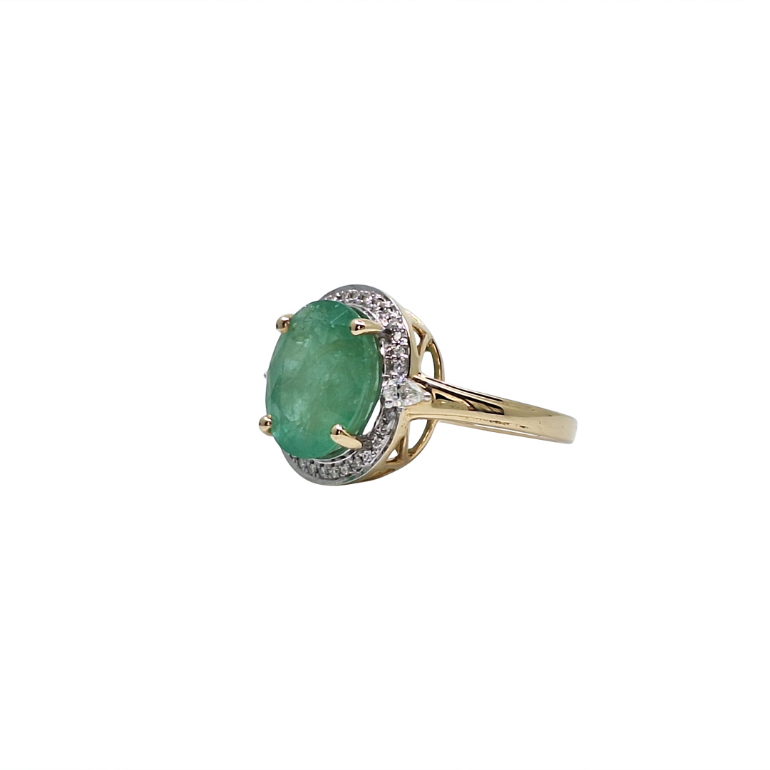 18ct Yellow Gold Emerald & Diamond Cluster Ring