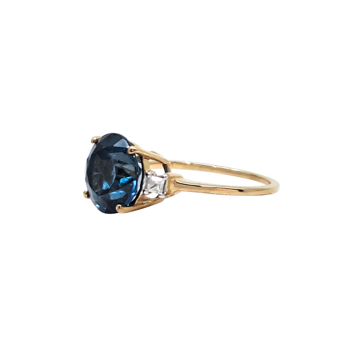 10ct Yellow Gold Blue Topaz & Diamond Ring