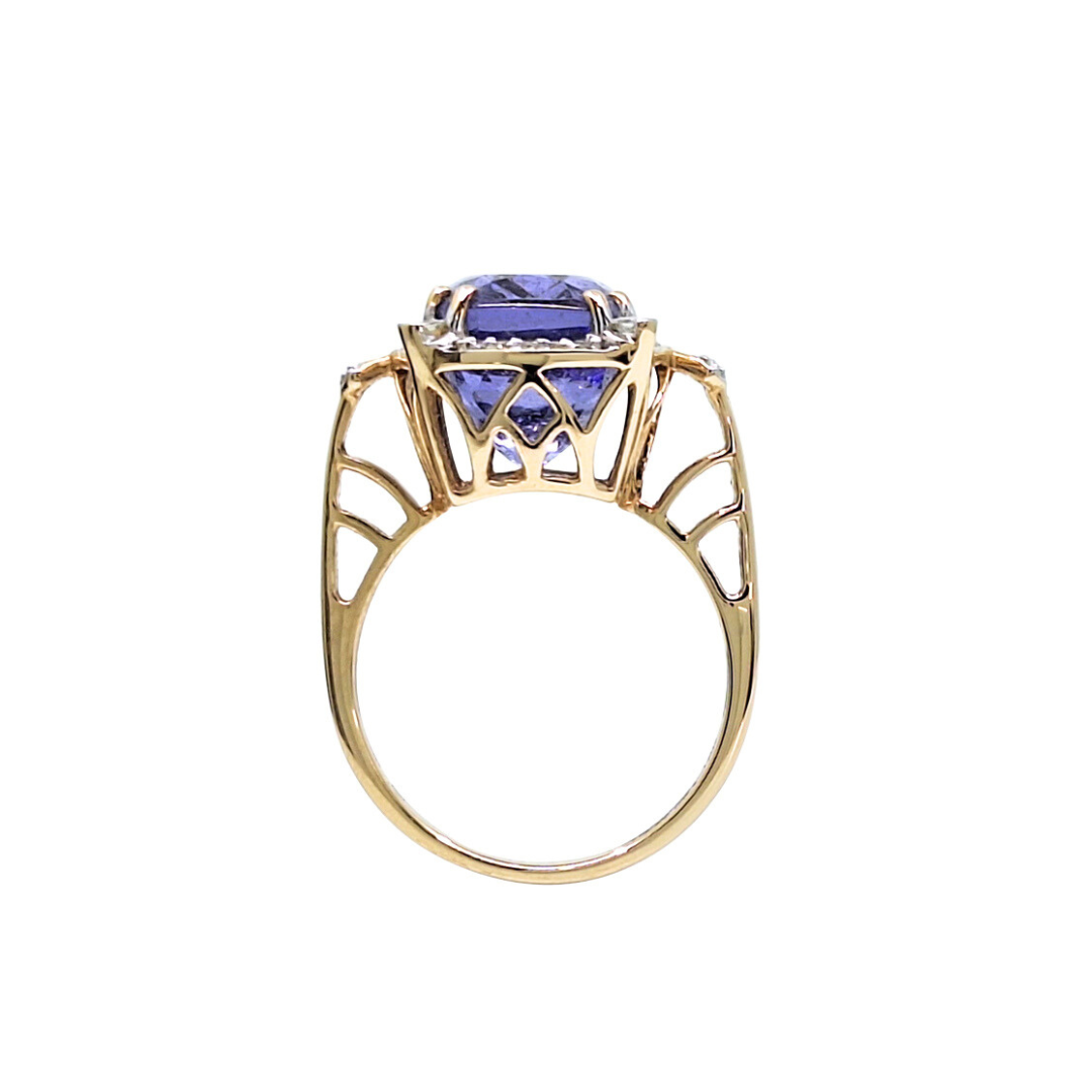 18ct Yellow Gold Tanzanite & Diamond Ring