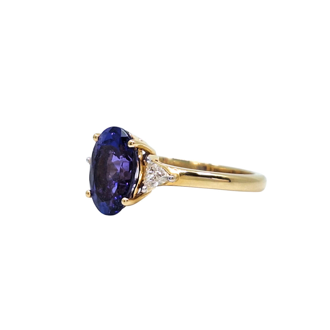 18ct Yellow Gold Tanzanite & Diamond Ring