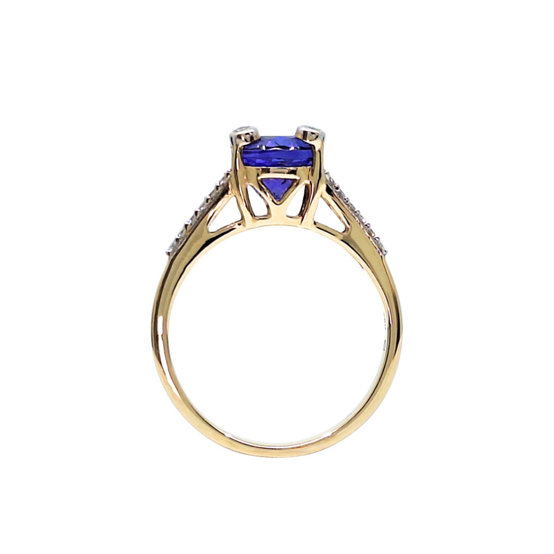 18ct Yellow Gold Tanzanite & Diamond Ring