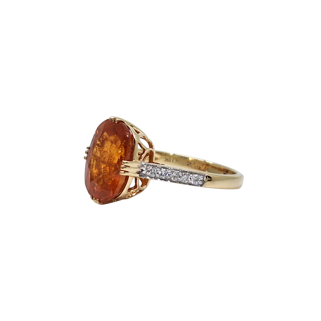 18ct Yellow Gold Orange Gemstone & Diamond Ring