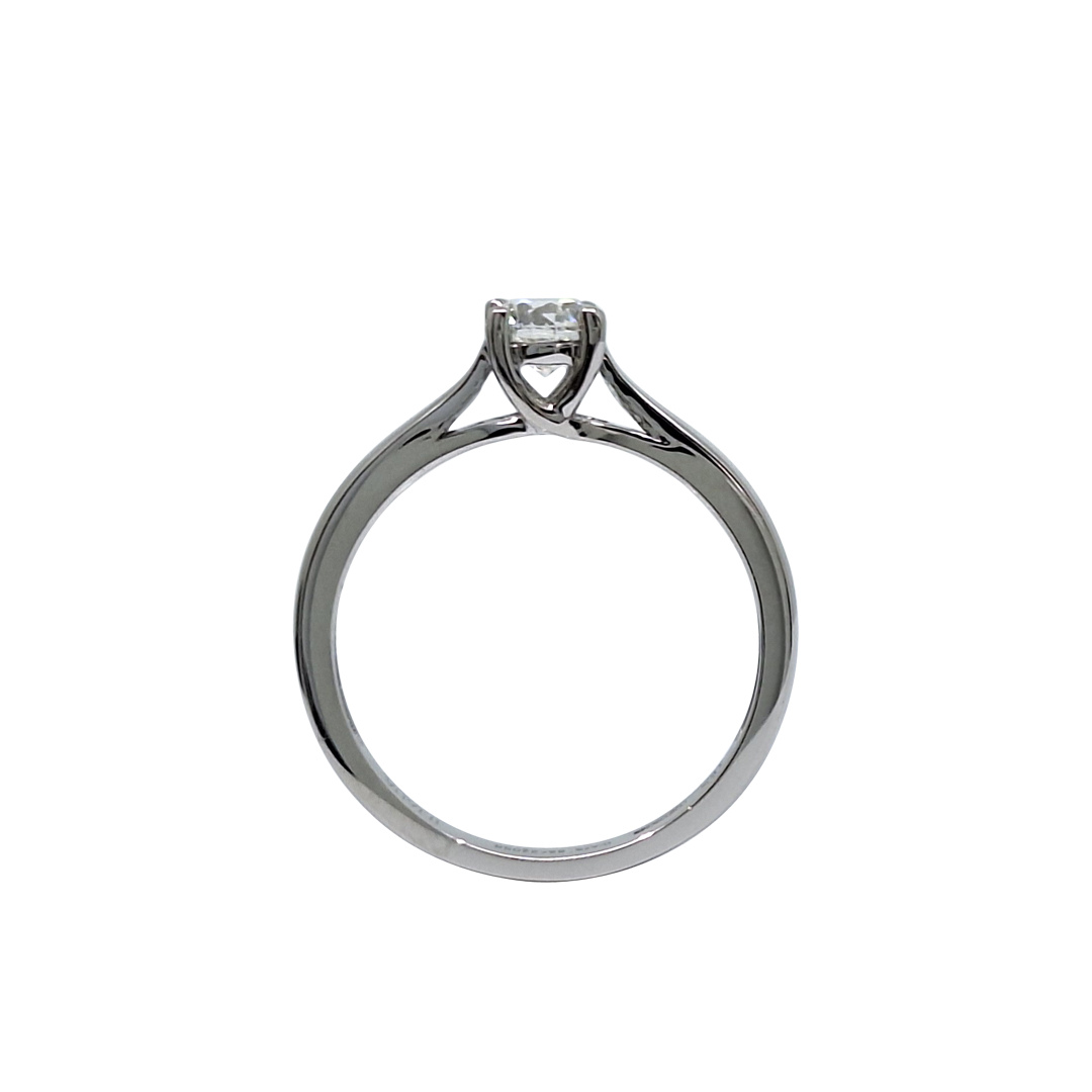 18ct White Gold Diamond Solitaire Ring