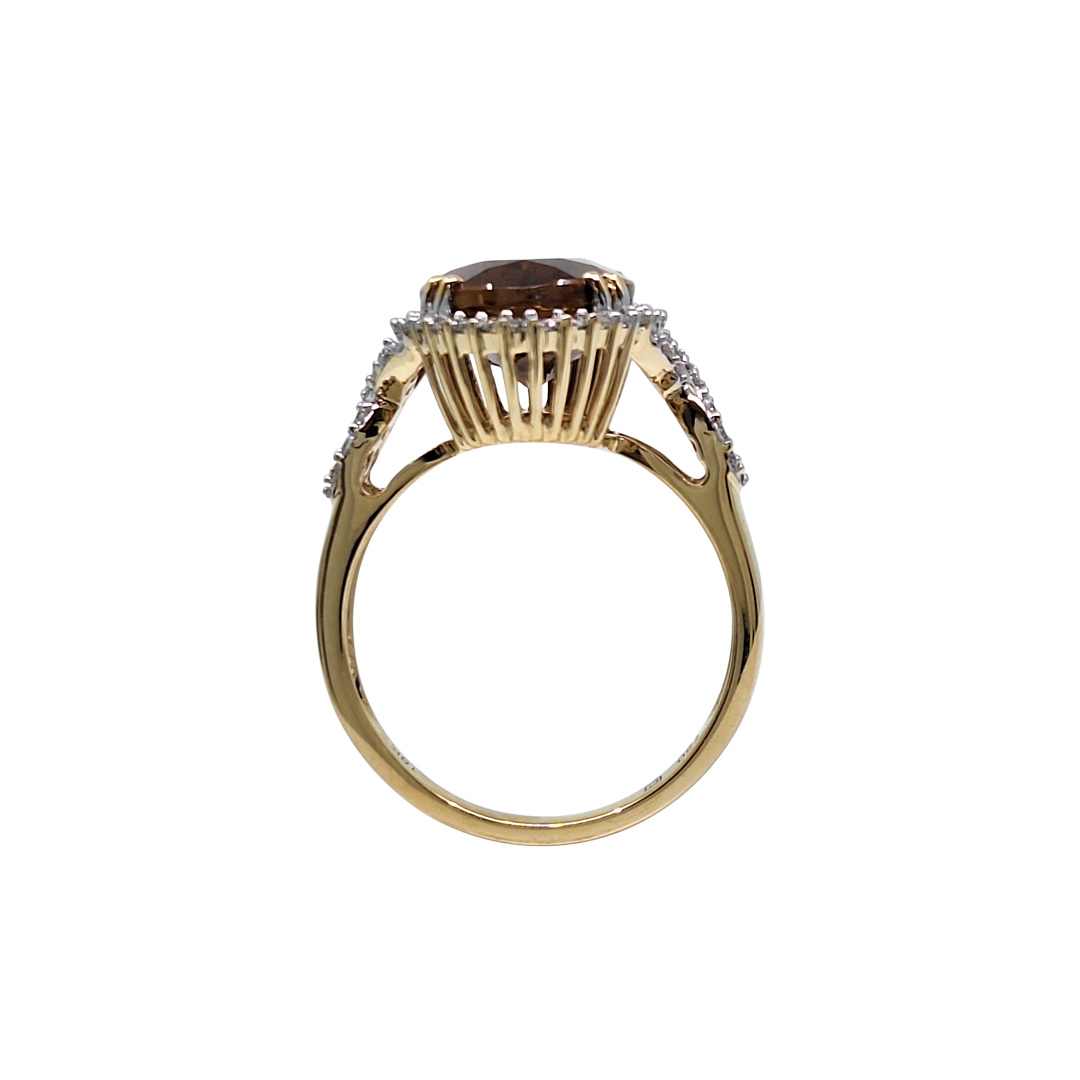 18ct Yellow Gold Brown Gemstone & Diamond Ring