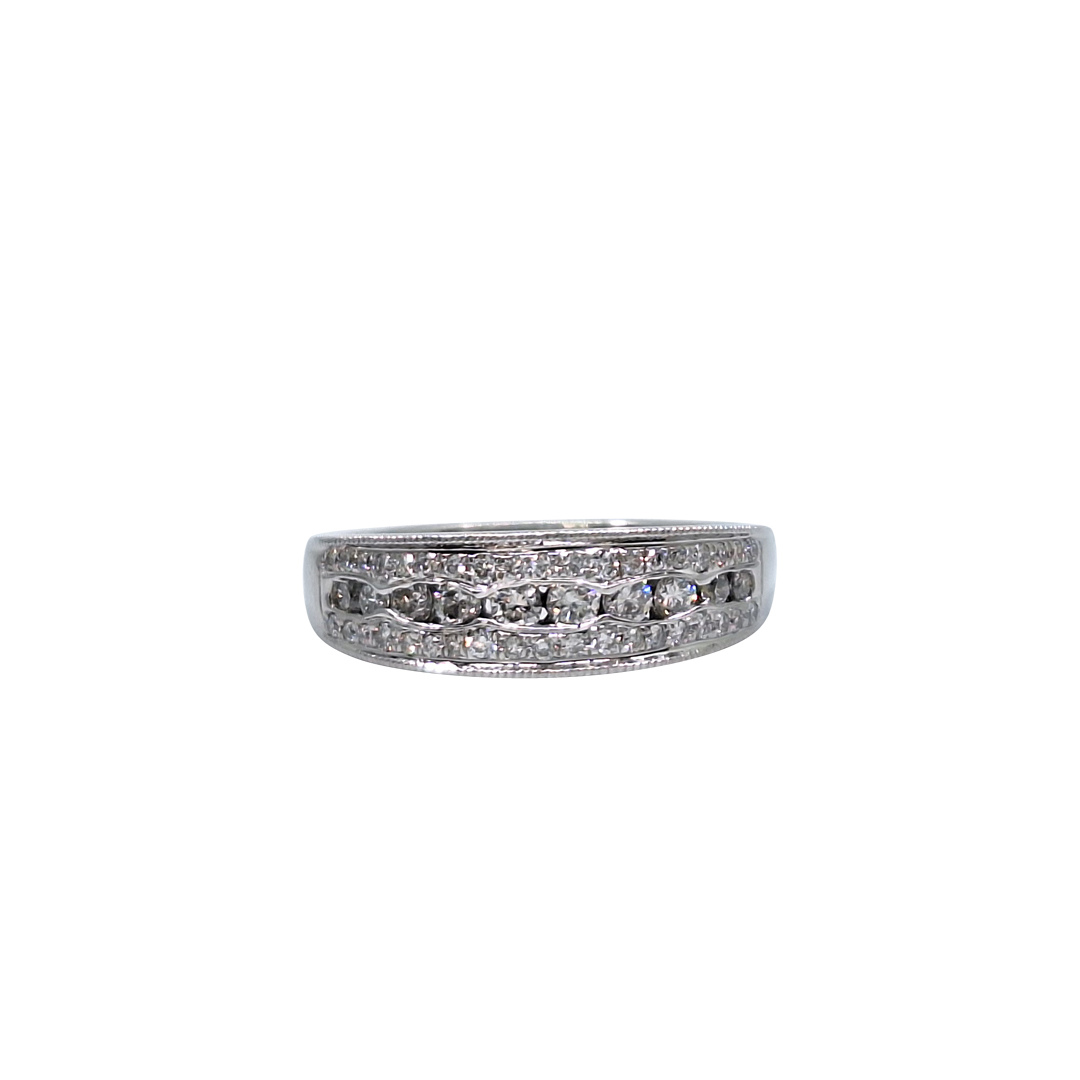 18ct White Gold Diamond Fancy Band Ring