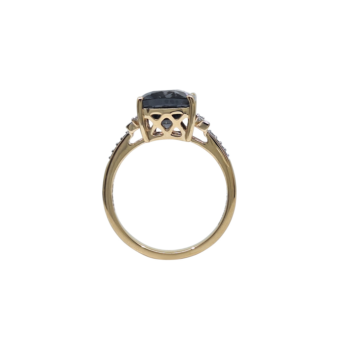 18ct Yellow Gold Gemstone & Diamond Ring