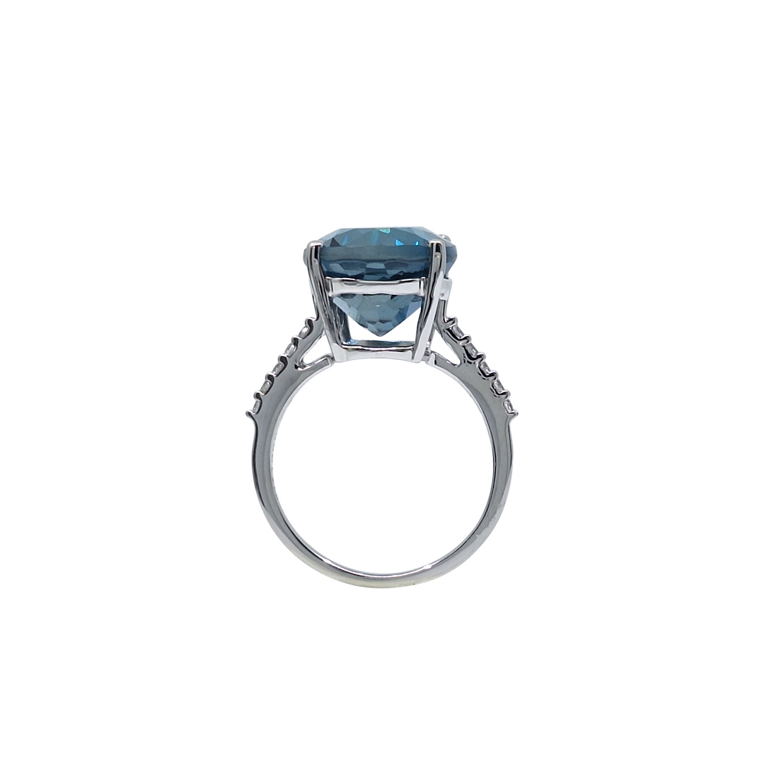 9ct White Gold Blue Gemstone & Diamond Ring