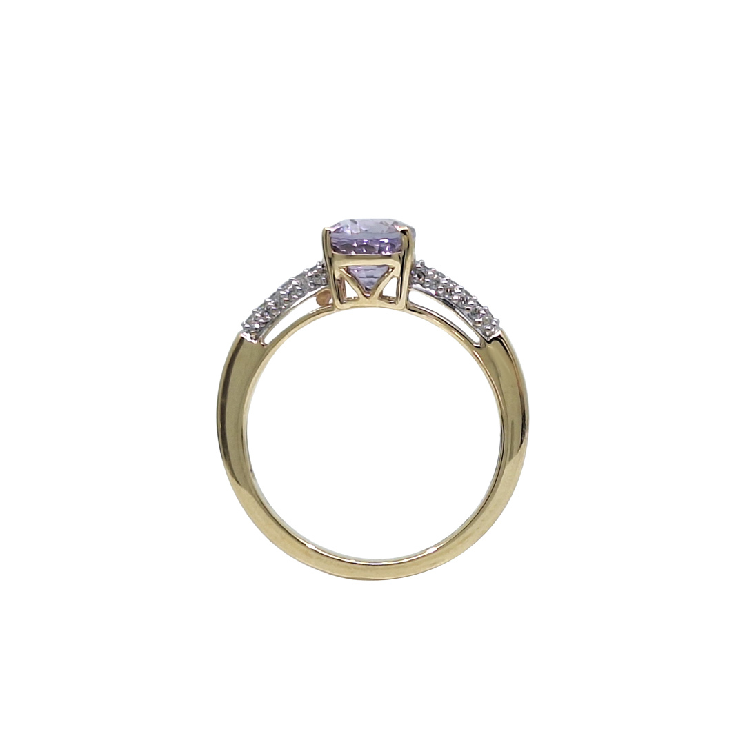 18ct Yellow Gold Pink Gemstone & Diamond Ring