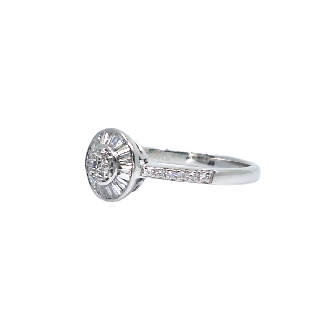 18ct White Gold Diamond Cluster Ring