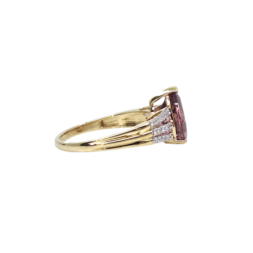 18ct Yellow Gold Gemstone & Diamond Ring