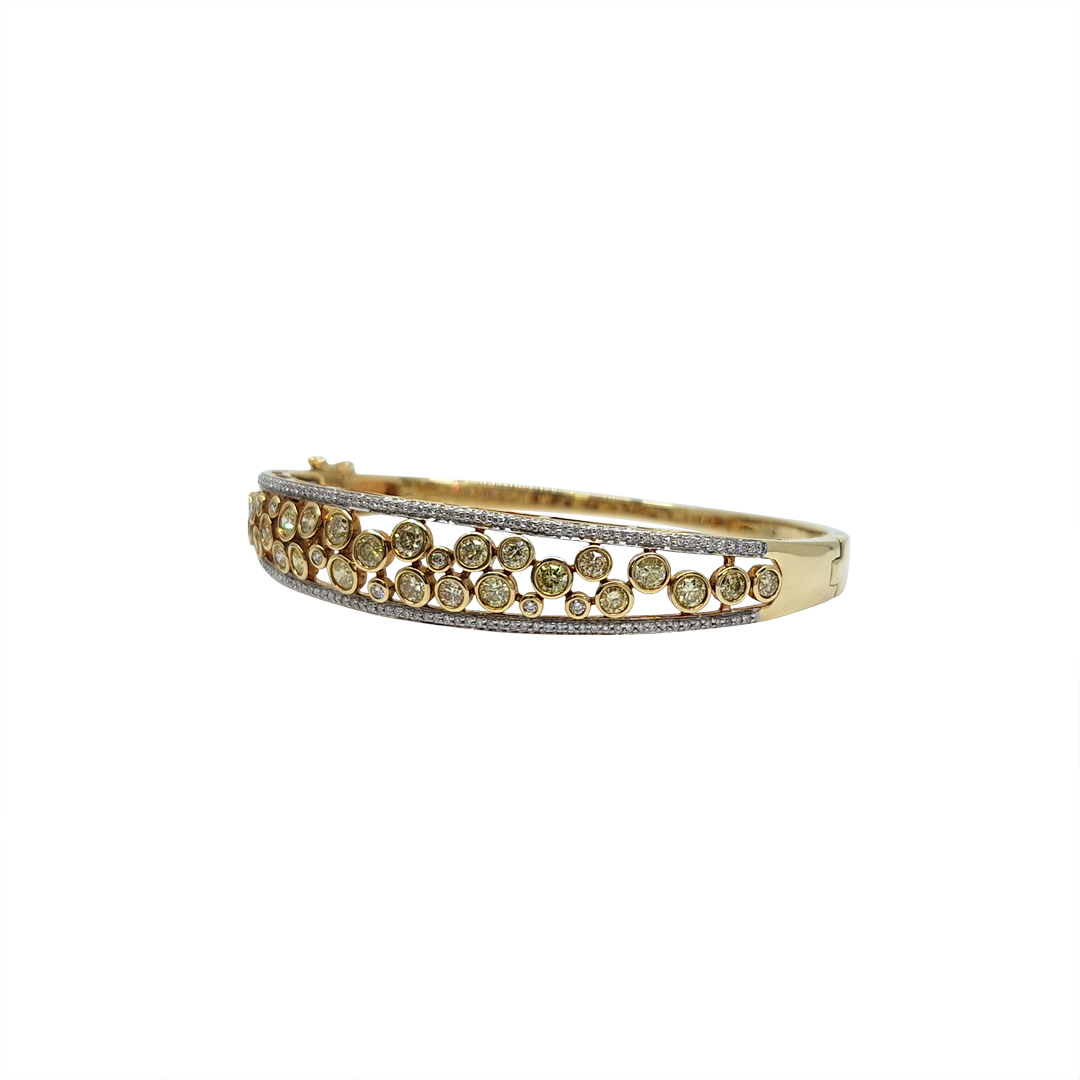 18ct Yellow Gold Diamond Bangle