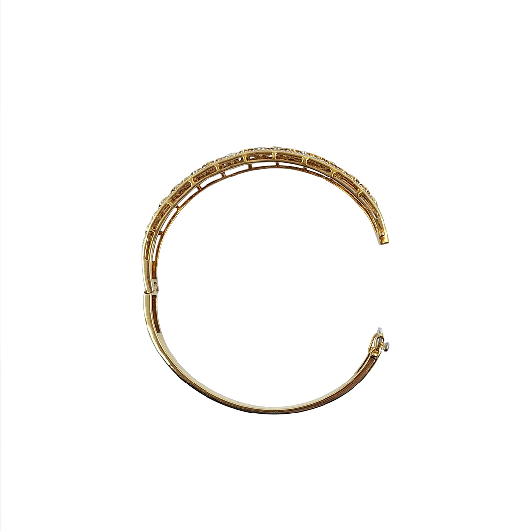 18ct Yellow Gold Diamond Bangle