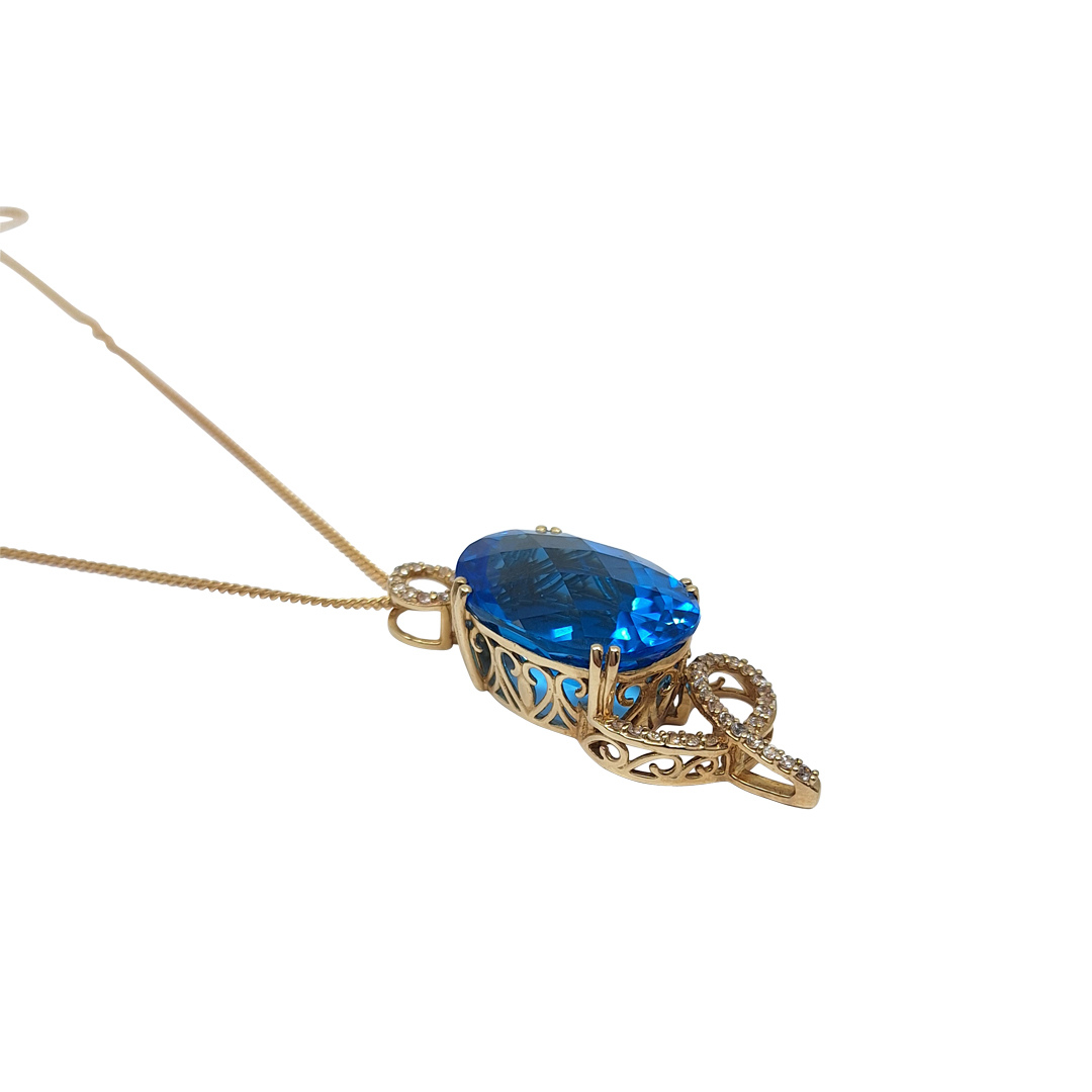 9ct Yellow Gold Blue Topaz & Cubic Zirconia Pendant