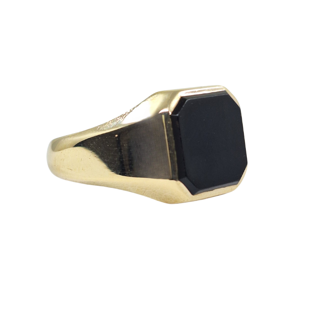 9ct Yellow Gold Octagon Shape Onyx Signet Ring