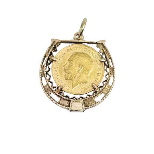 Half Sovereign & Horseshoe Pendant Mount