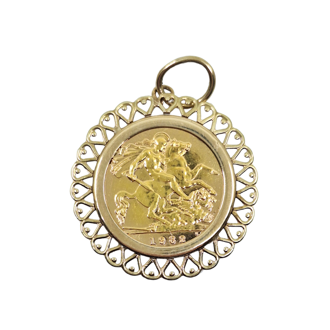 9ct Yellow Gold Half Sovereign Pendant 1982