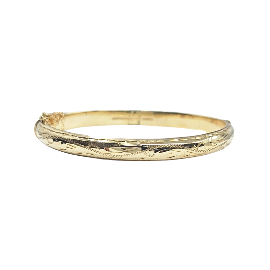 9ct Yellow Gold Engraved Patterned Hinged Bangle