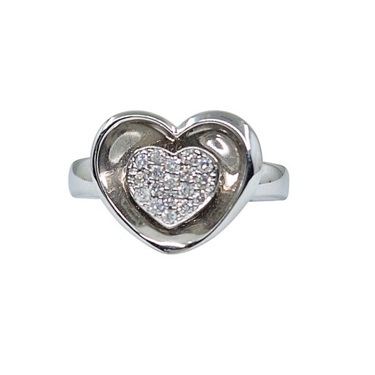 18ct White Gold Heart Cluster Ring D:20pt