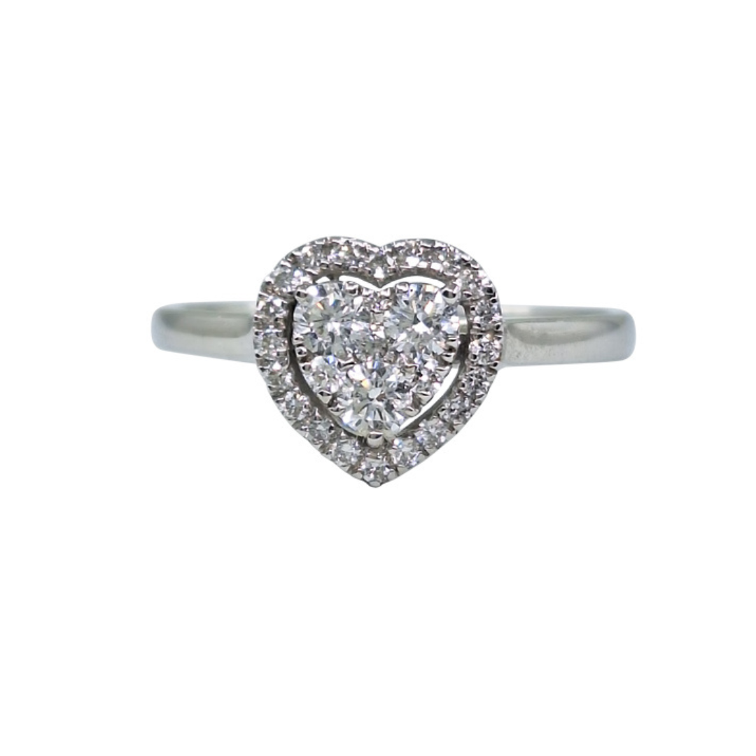 18ct White Gold Heart Shape Diamond Cluster Ring D:43pt