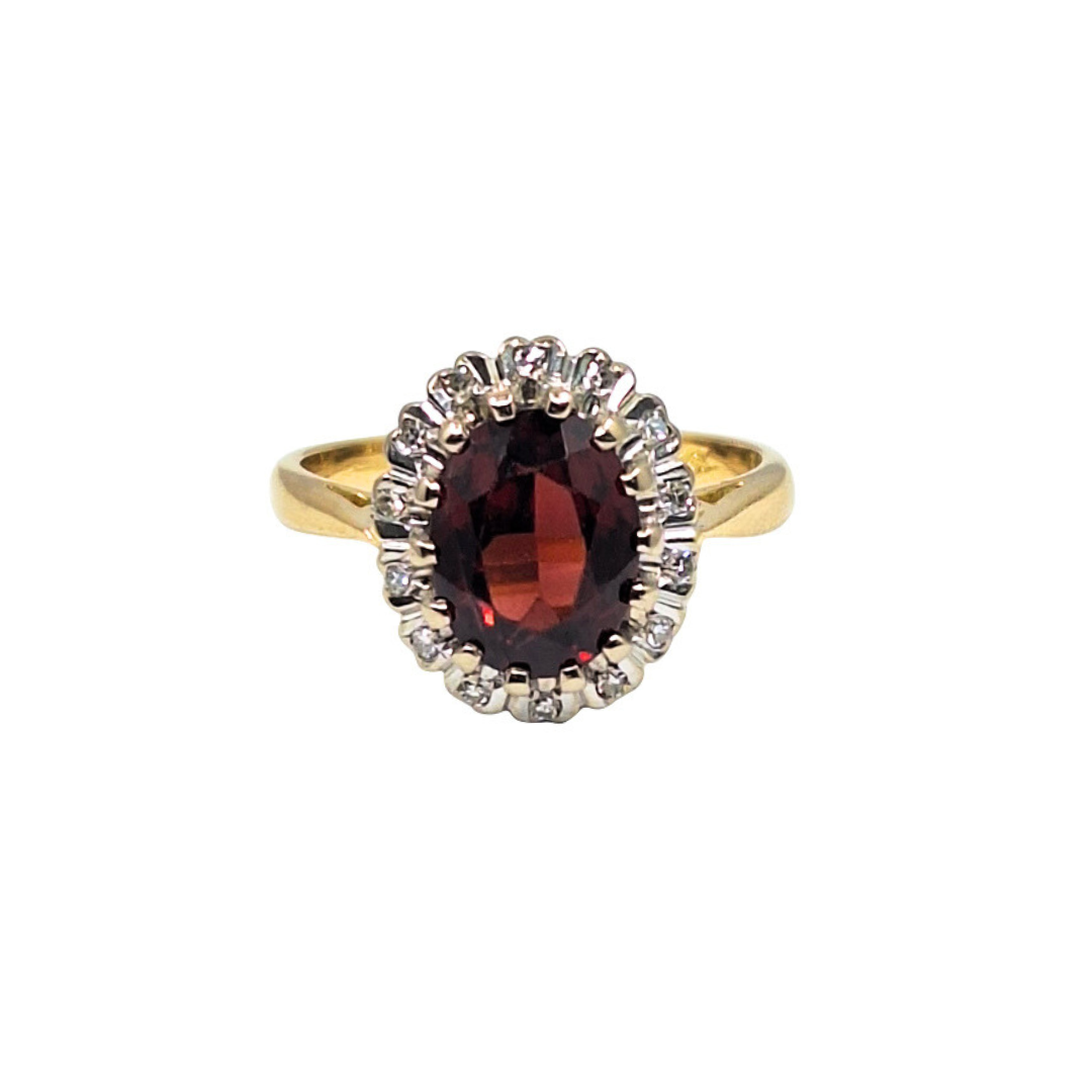 18ct Yellow Gold Garnet & Diamond Cluster Ring