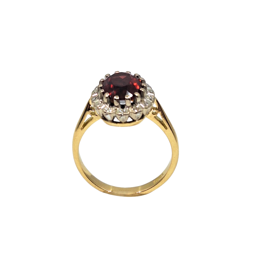 18ct Yellow Gold Garnet & Diamond Cluster Ring