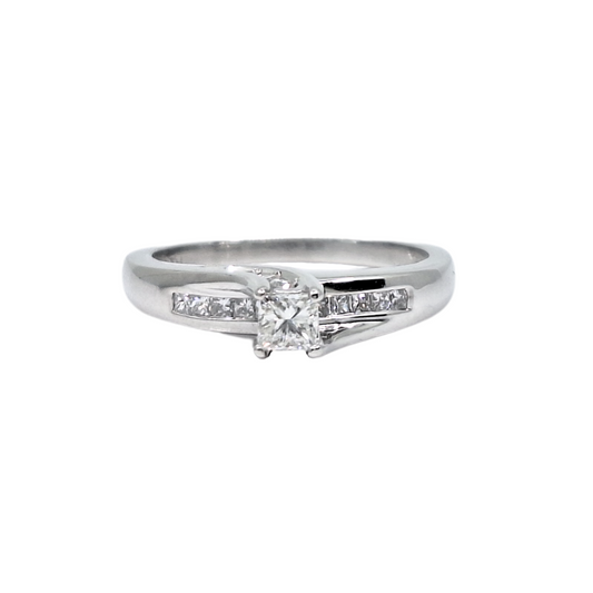 14ct White Gold Diamond Ring