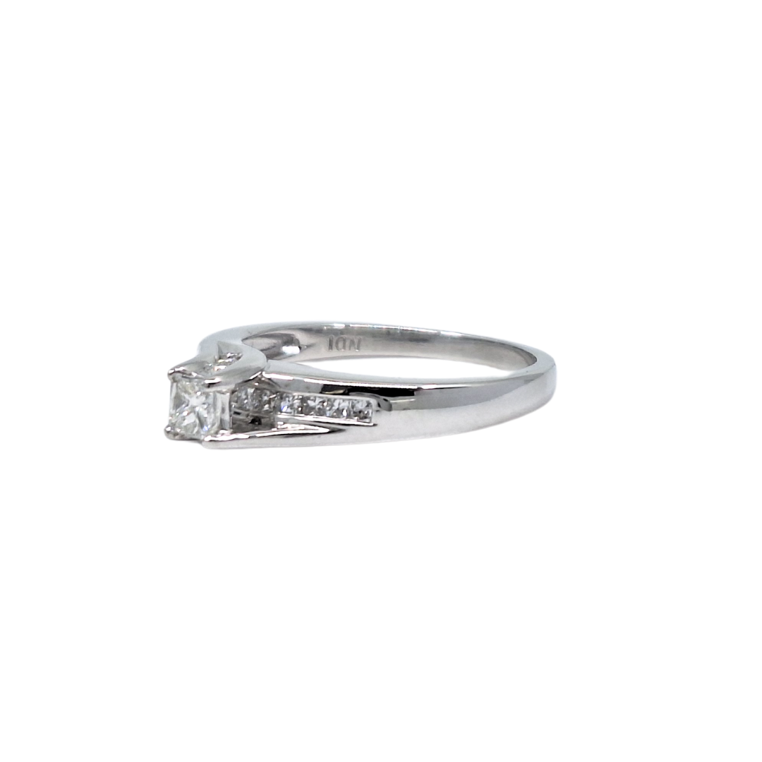 14ct White Gold Diamond Ring