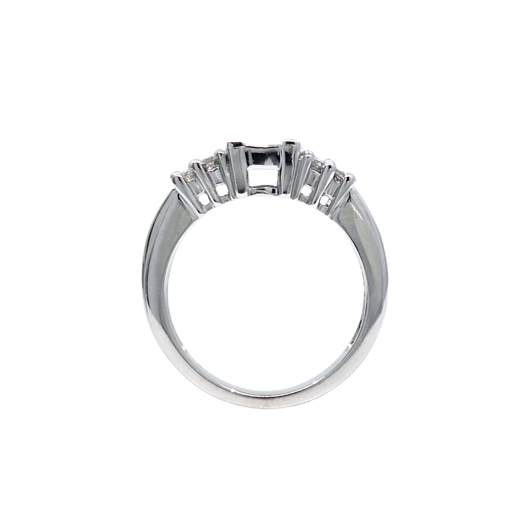 14ct White Gold Diamond Ring