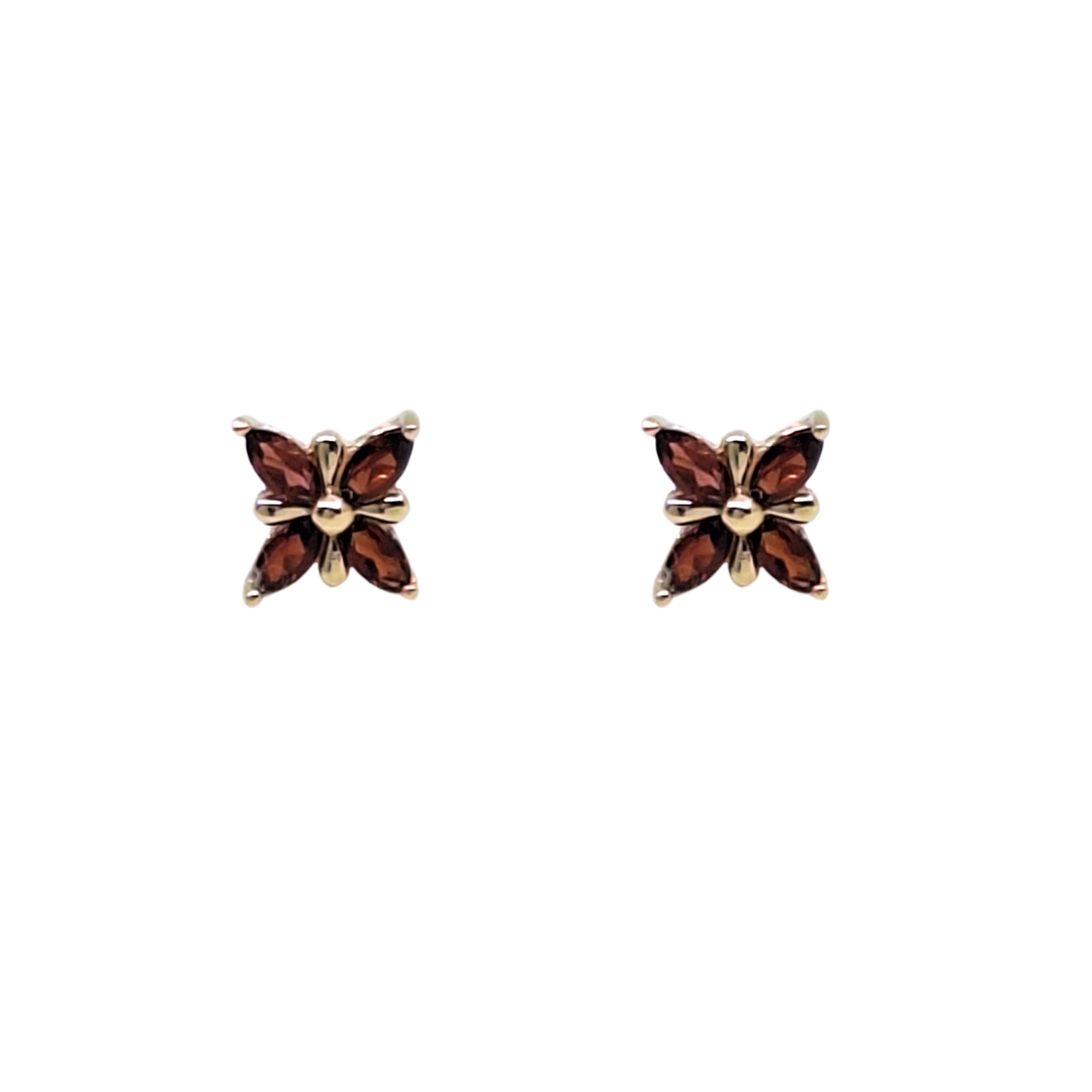 9ct Yellow Gold Garnet Stud Earrings