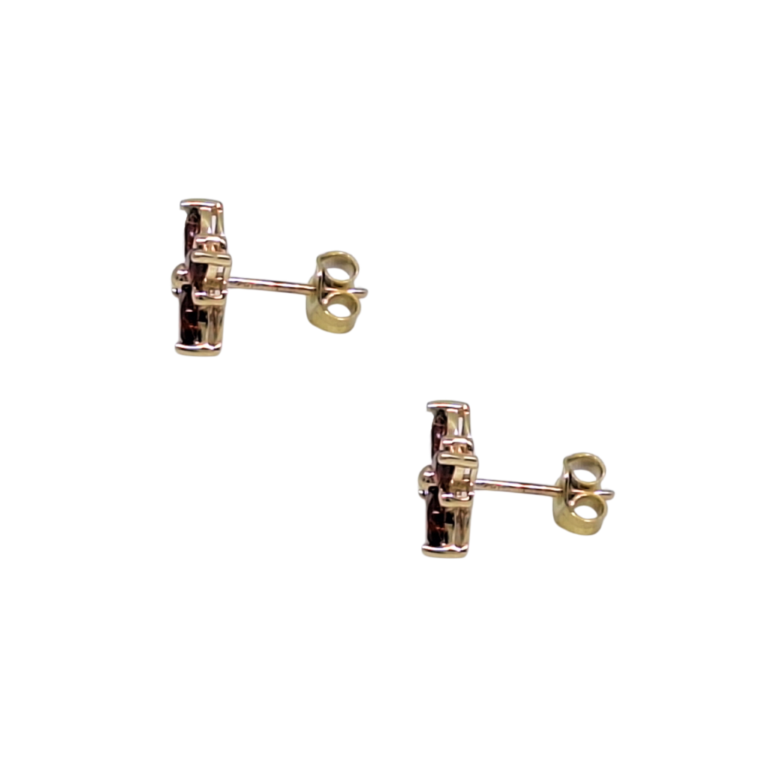 9ct Yellow Gold Garnet Stud Earrings