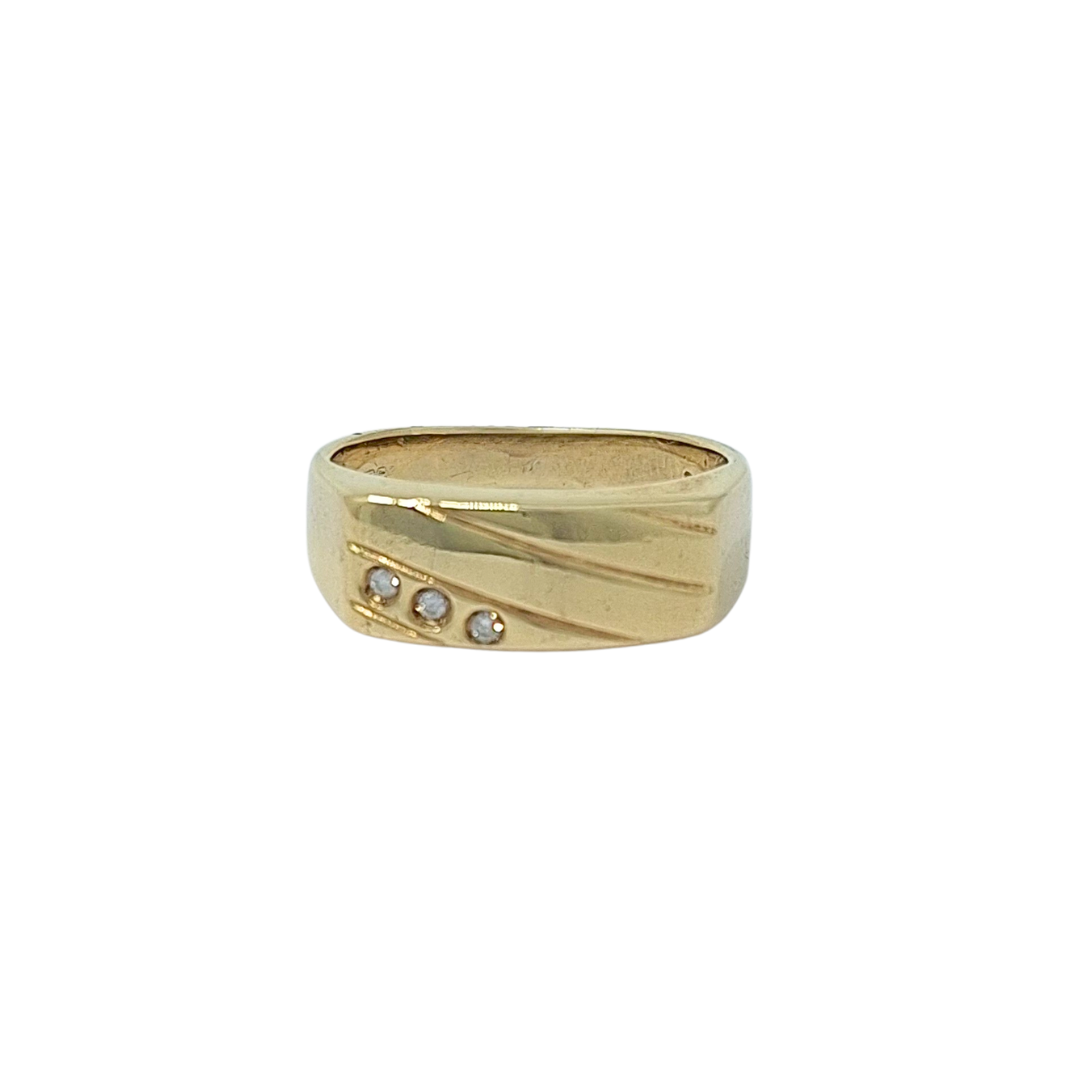9ct Yellow Gold Diamond Set Signet Ring.