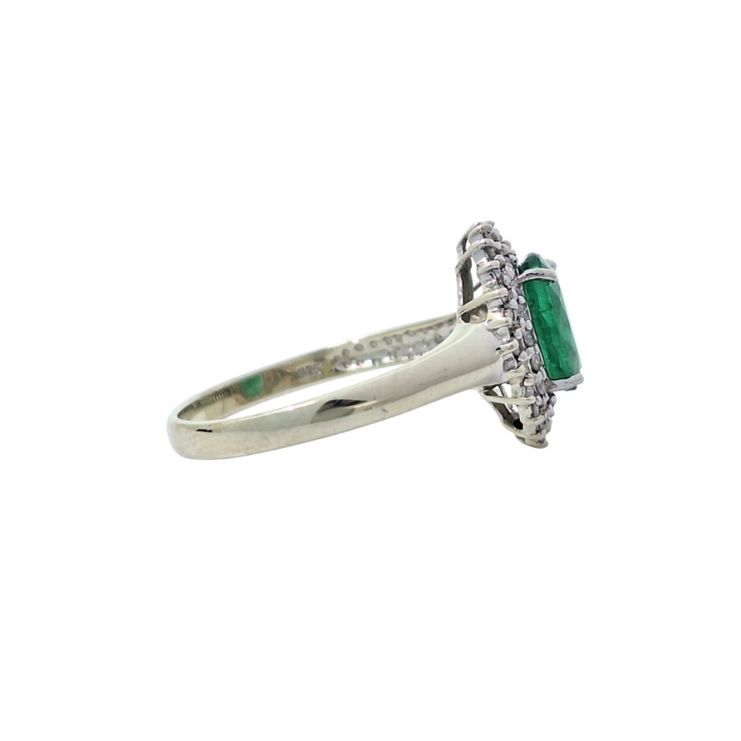 9ct White Gold Emerald & Diamond Cluster Ring