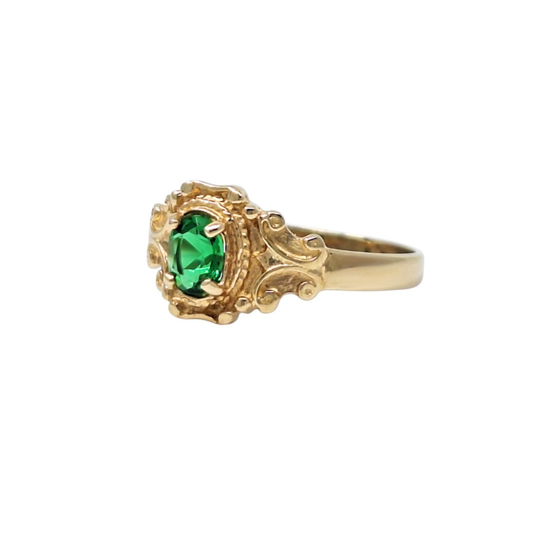 9ct Yellow Gold Green Stone Filigree Ring